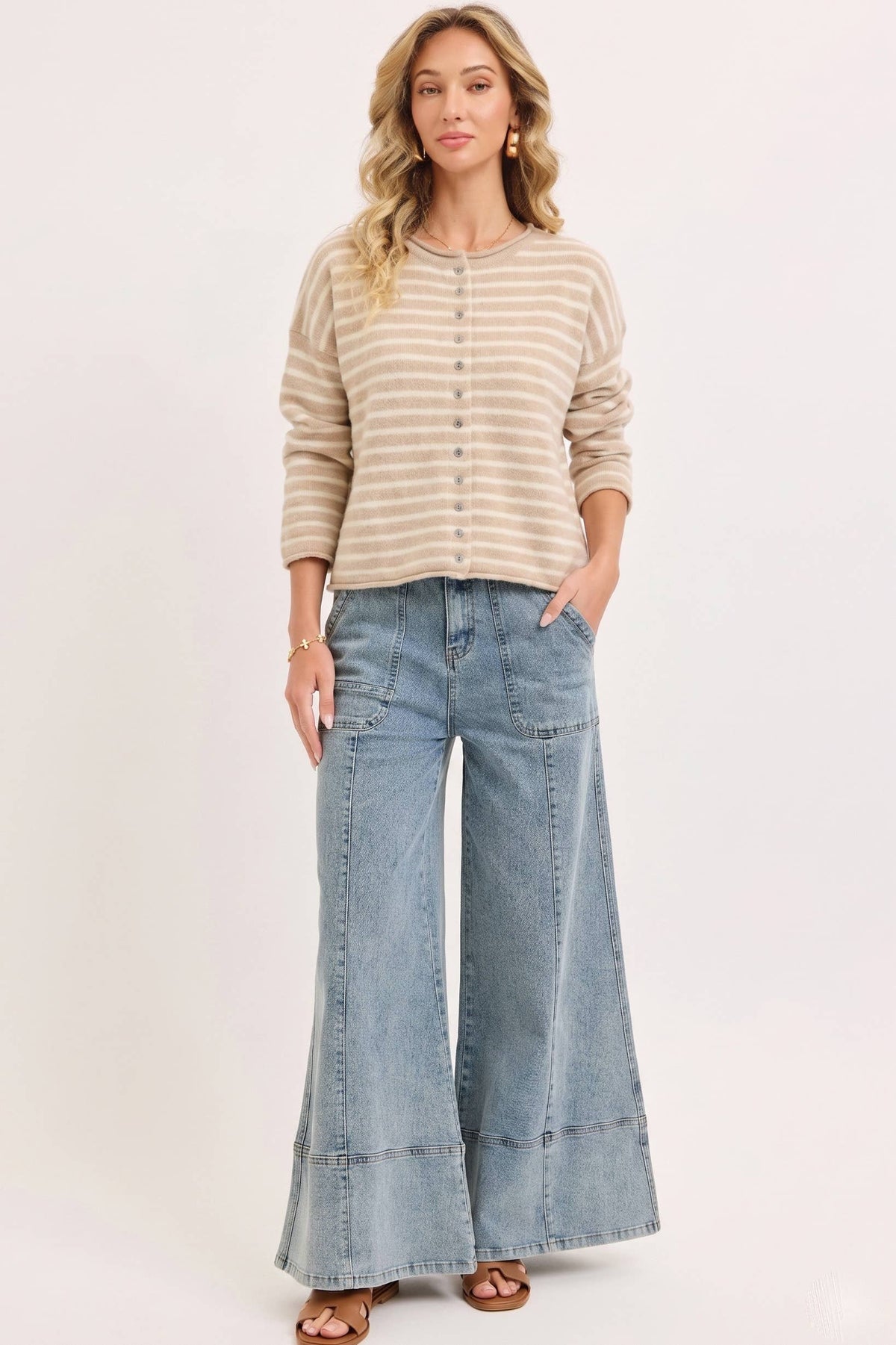 WIDE-LEG HIGH-RISE STRETCH JEANS