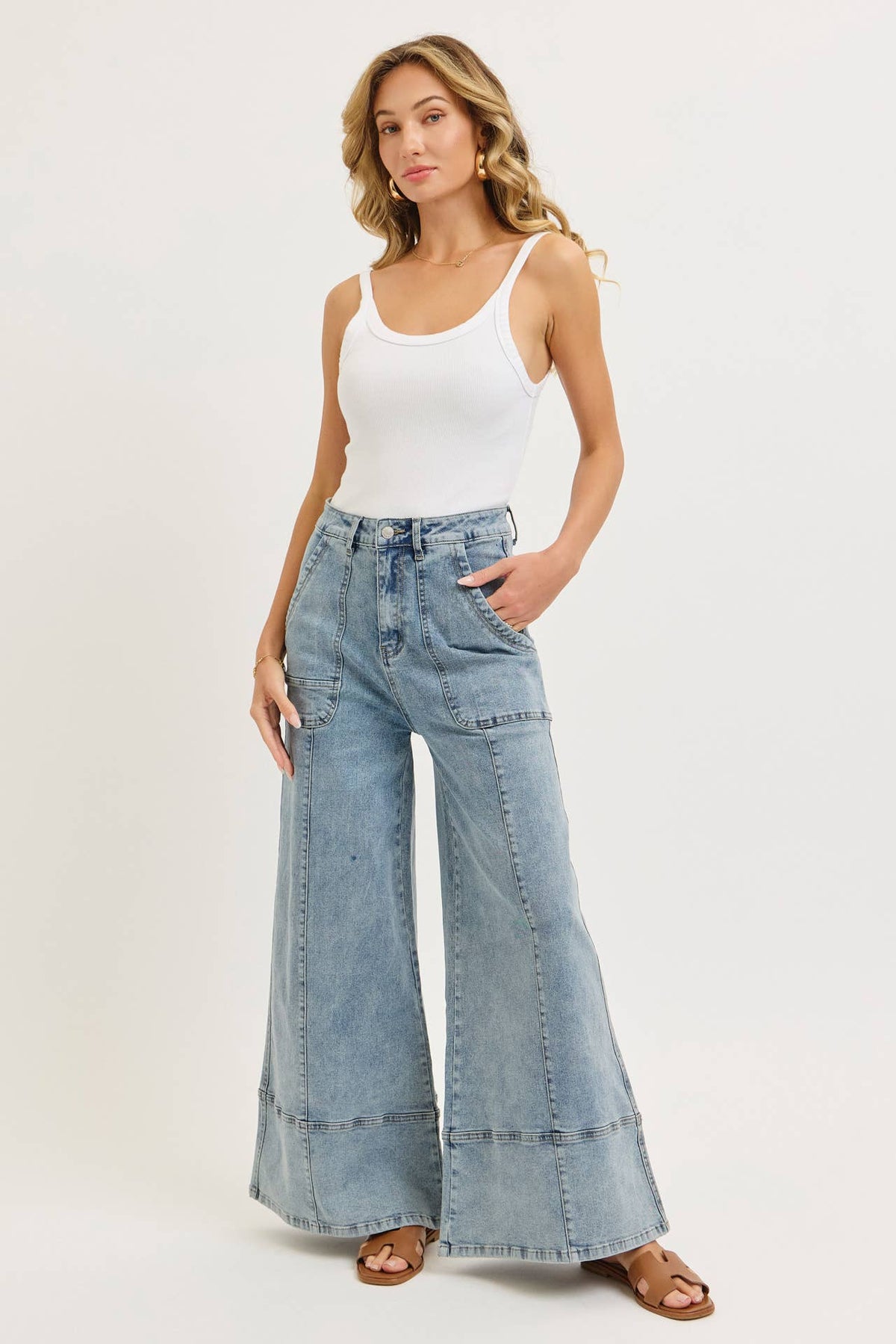 WIDE-LEG HIGH-RISE STRETCH JEANS