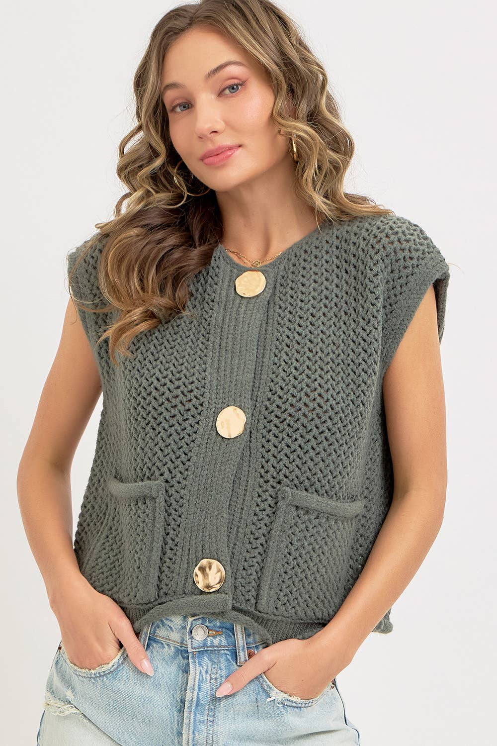 BUTTON CLOSURE KNIT VEST TOP