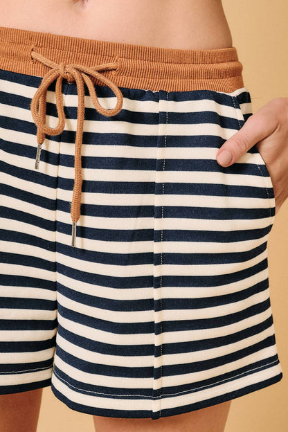 Adjustable Drawstings Pintuck Striped Sweatshorts
