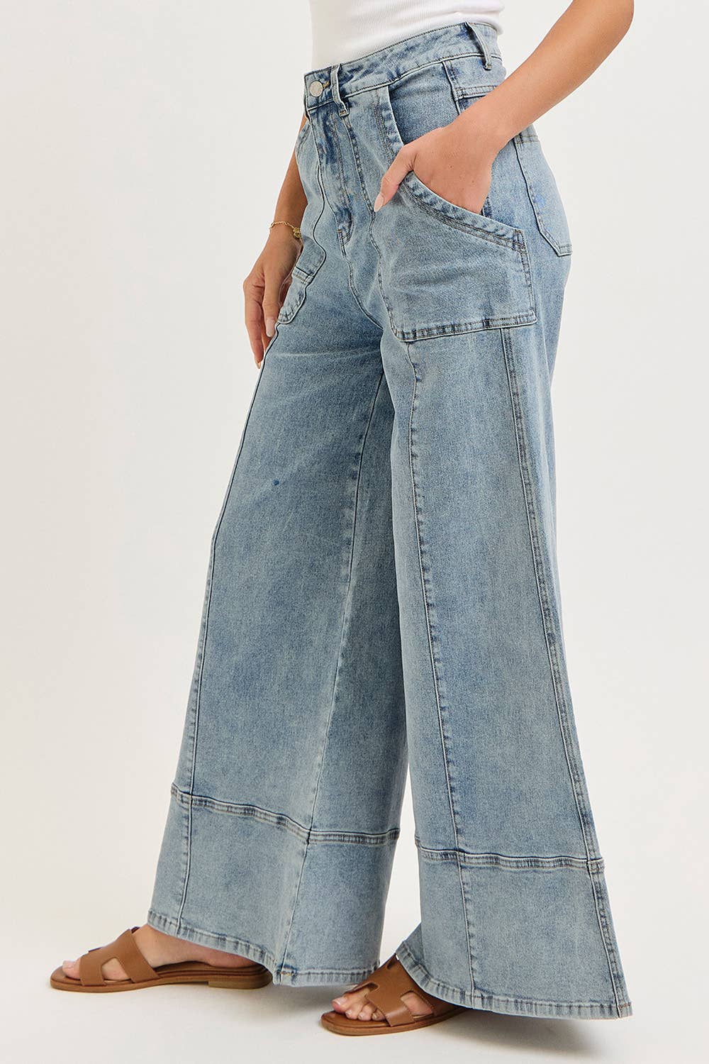 WIDE-LEG HIGH-RISE STRETCH JEANS