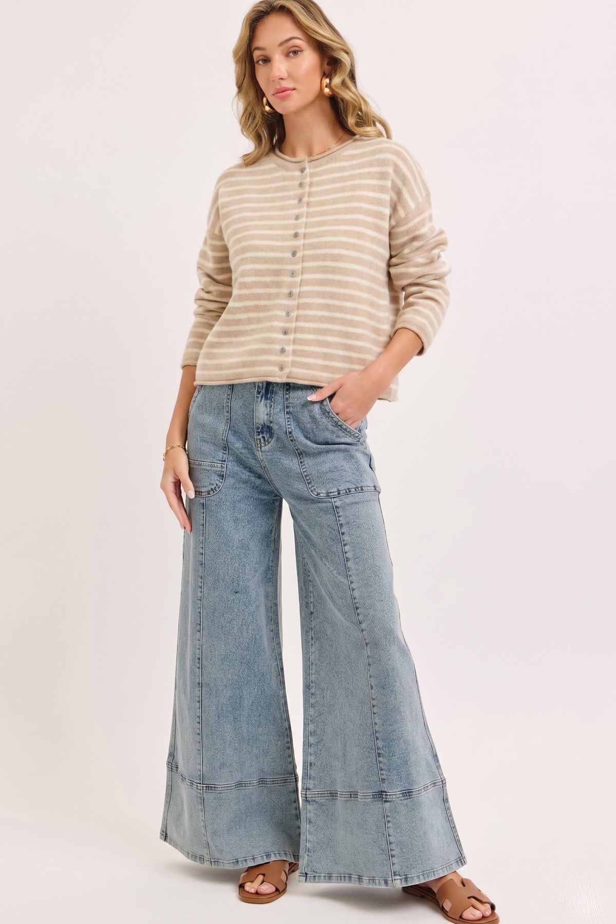 WIDE-LEG HIGH-RISE STRETCH JEANS